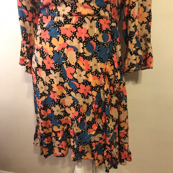 NWT XHILARATION wrap dress ruffles floral print - Picture 3 of 8